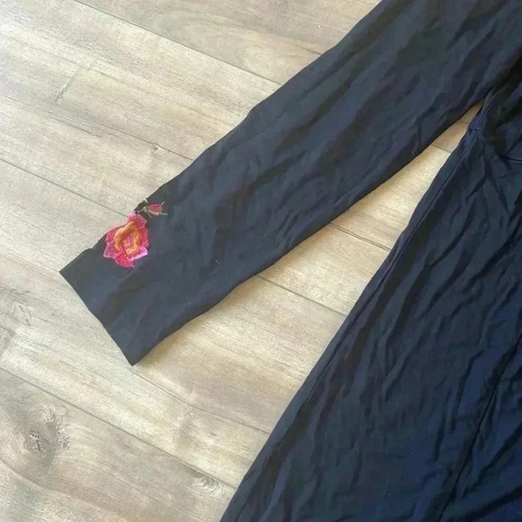 ASOS Curve Black Floral Embroidered Dress - Picture 7 of 12